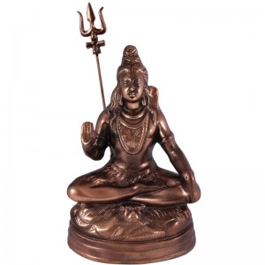 статуя Шива в позе лотоса